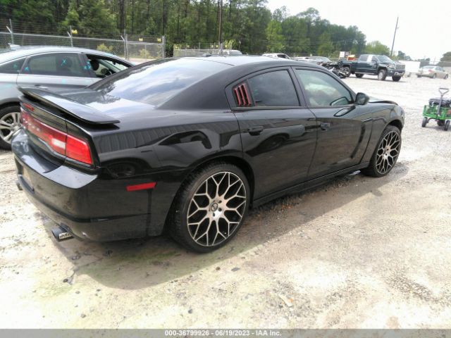 2C3CDXHGXEH212410 Dodge Charger Sxt