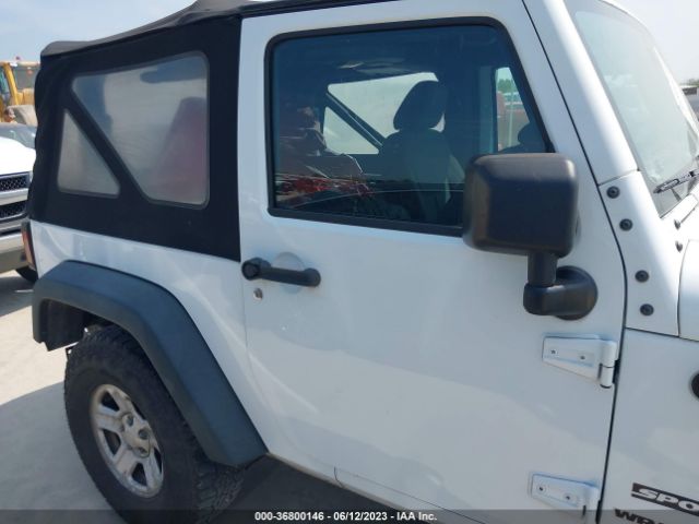 1C4AJWAG4GL122790 Jeep Wrangler Sport
