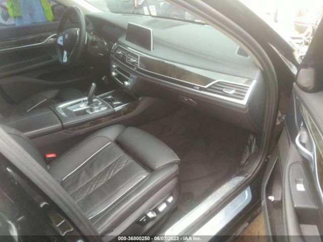 WBA7T2C06NCH82498 BMW 7 Series 740i