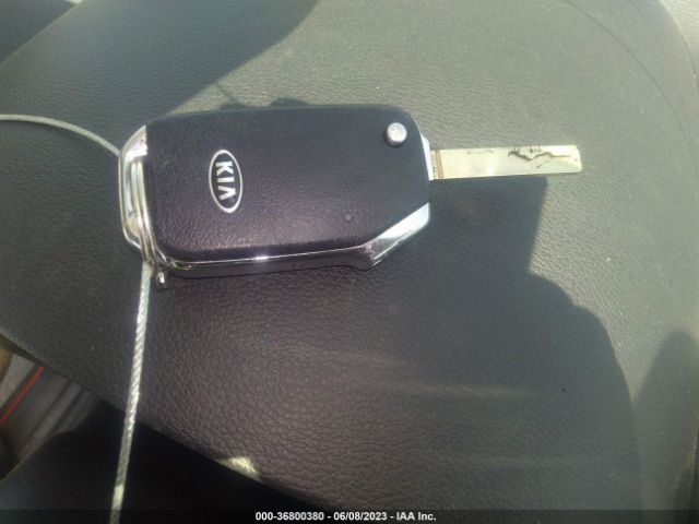 KNDJ23AU7L7715788 KIA SOUL LX