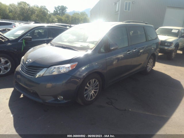 Toyota Sienna Xle Auto Access 2017 5TDYZ3DC5HS783260 Image 2