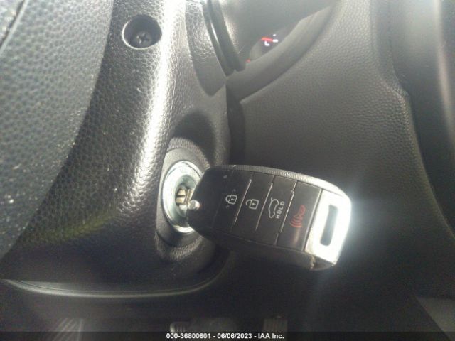 KNDJP3A59E7050258 KIA SOUL +