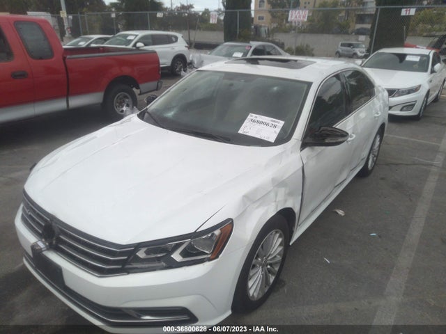 1VWBT7A3XHC075586 Volkswagen Passat 1.8t Se