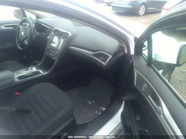 3FA6P0H76HR355523 Ford FUSION SE
