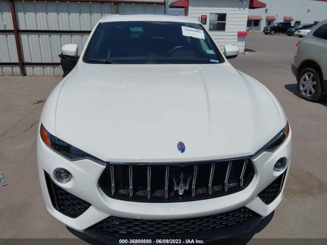 2021 Maserati Levante, VIN: ZN661XUAXMX372038