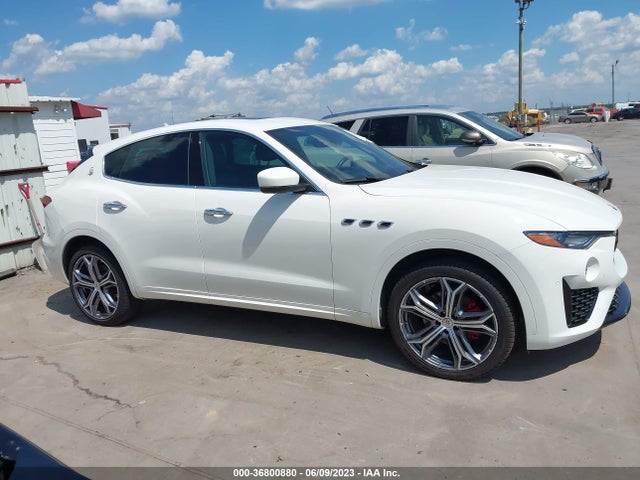 2021 Maserati Levante, VIN: ZN661XUAXMX372038