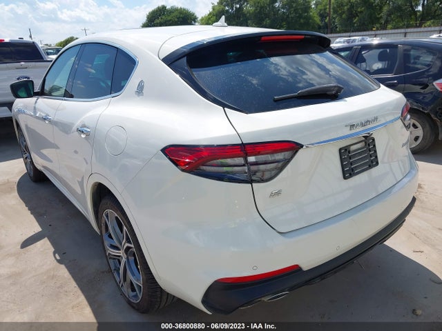 2021 Maserati Levante, VIN: ZN661XUAXMX372038