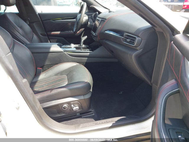 2021 Maserati Levante, VIN: ZN661XUAXMX372038