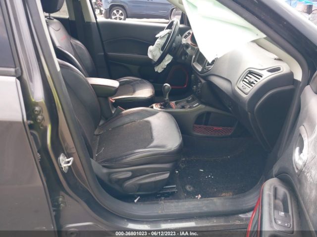 3C4NJDDB6KT849058 Jeep Compass Trailhawk
