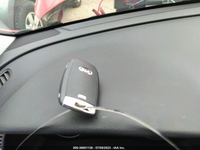 KNDCB3LC7K5242594 KIA NIRO LX