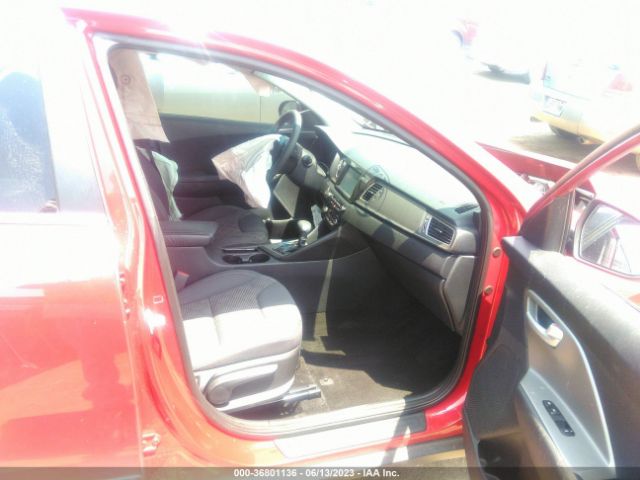 KNDCB3LC7K5242594 KIA NIRO LX