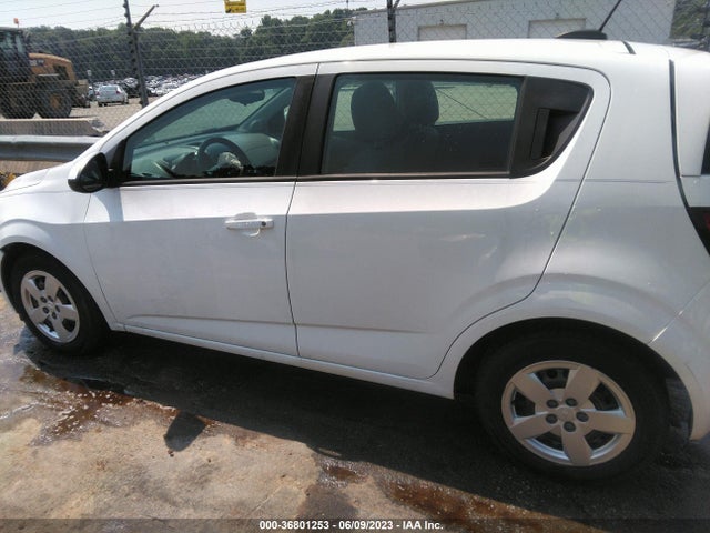 Chevrolet SONIC LS 2016 1G1JA6SH6G4174867 Image 14