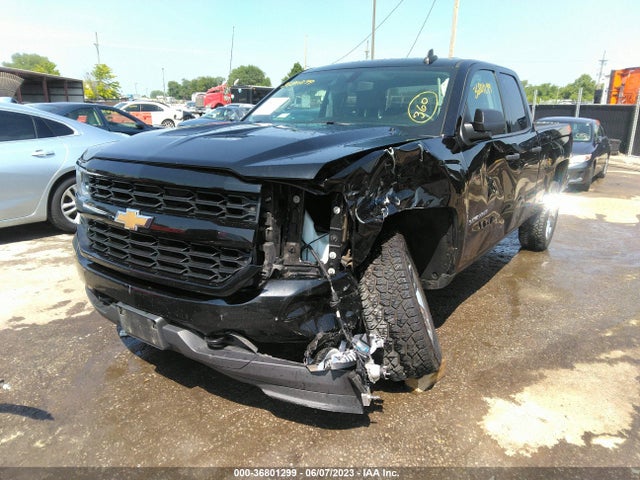 Chevrolet Silverado 1500 Custom 2018 1GCVKPEH8JZ347791 Image 2