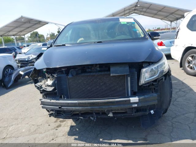 KNDMB5C17H6225909 KIA SEDONA LX