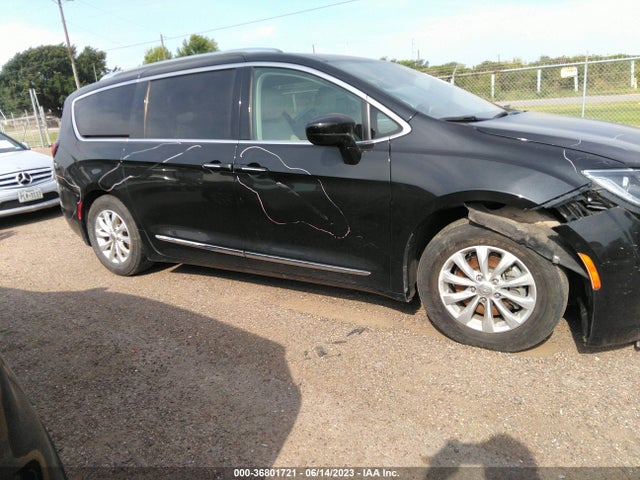 Chrysler Pacifica Touring L 2018 2C4RC1BG7JR151990 Image 12