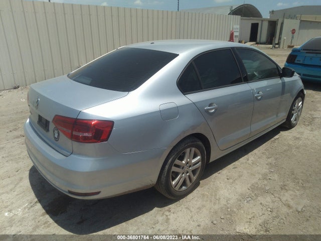 3VW2K7AJ3FM427386 Volkswagen Jetta Sedan 2.0l S