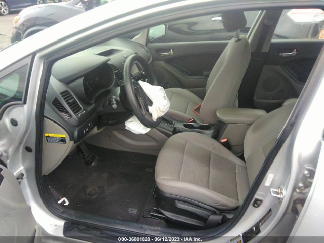 KNAFX4A64G5498200 KIA FORTE LX