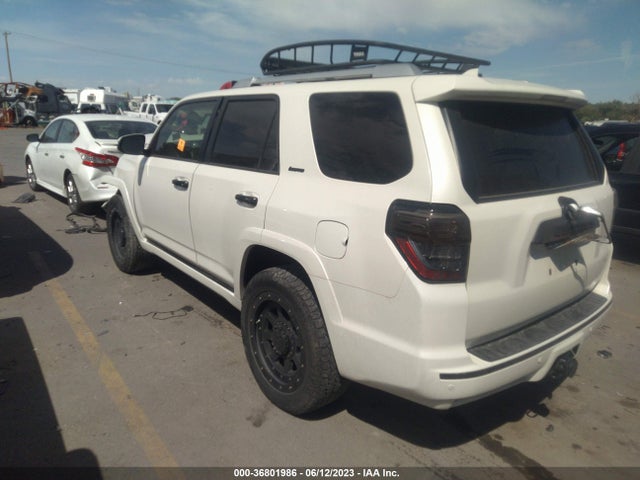 Toyota 4RUNNER SR5 2020 JTEBU5JRXL5748975 Image 3
