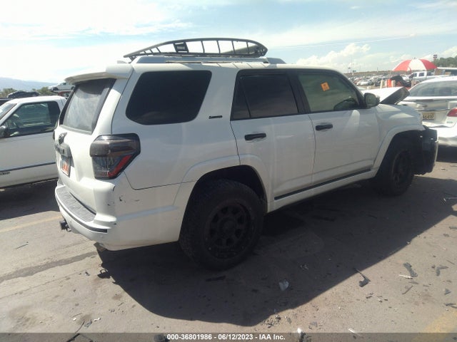 Toyota 4RUNNER SR5 2020 JTEBU5JRXL5748975 Image 4
