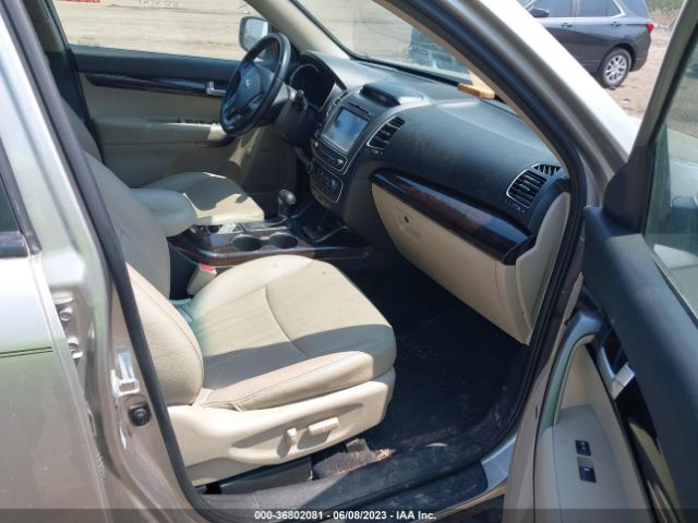 5XYKT3A60EG453332 KIA SORENTO LX