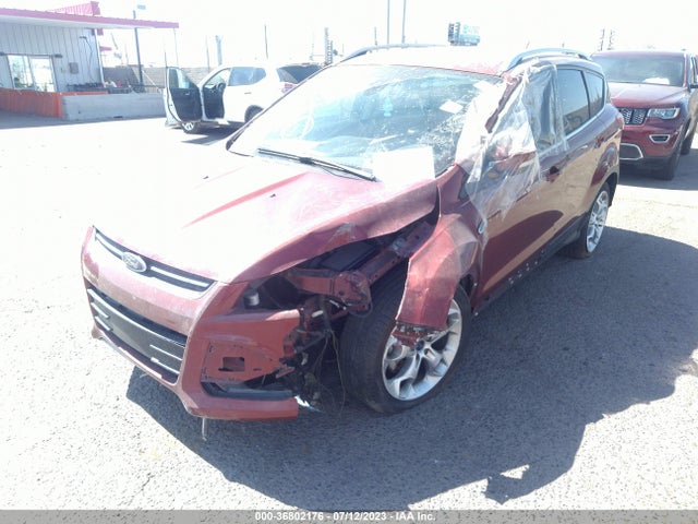 1FMCU0J91EUB64318 Ford Escape Titanium