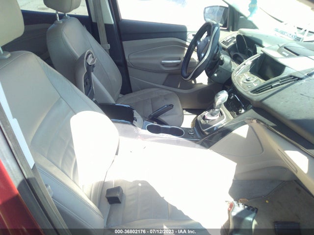 1FMCU0J91EUB64318 Ford Escape Titanium