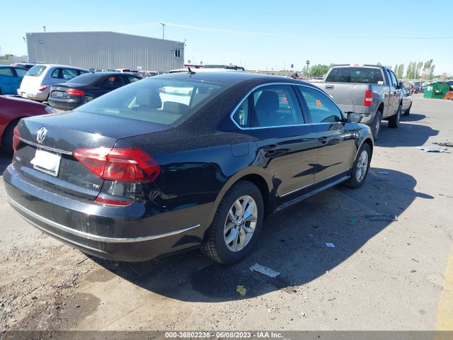 1VWAT7A34HC006646 Volkswagen Passat 1.8t S