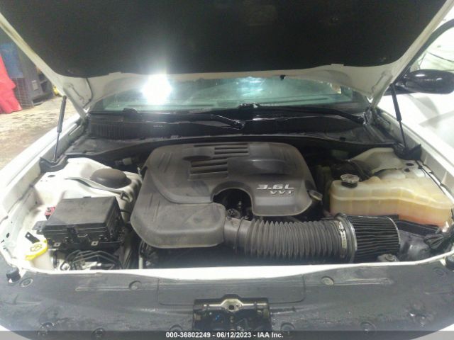 2C3CDXJGXKH520537 Dodge Charger Sxt Awd
