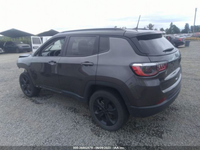 3C4NJDBB5KT675275 Jeep Compass Altitude