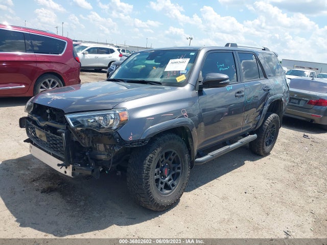 Toyota 4RUNNER SR5 2020 JTEBU5JR1L5747570 Image 2