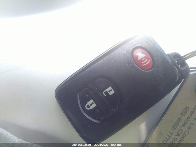 Toyota Prius 2015 JTDKN3DU6F0412683 Image 24