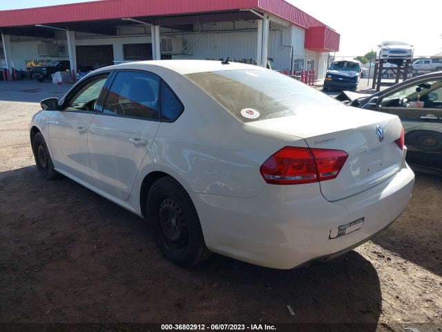 1VWAT7A31EC117859 Volkswagen PASSAT S