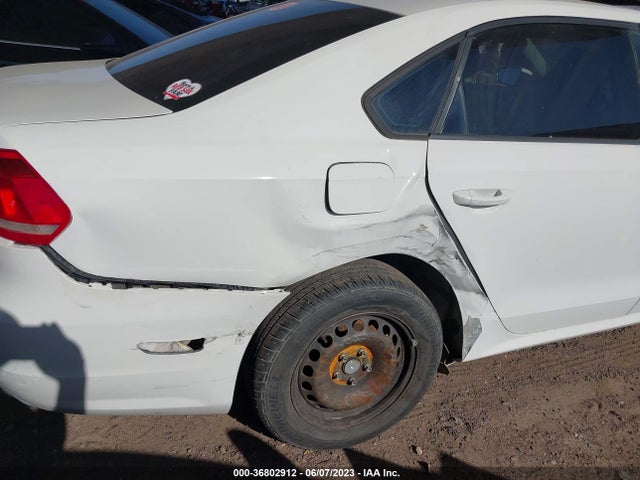 1VWAT7A31EC117859 Volkswagen PASSAT S