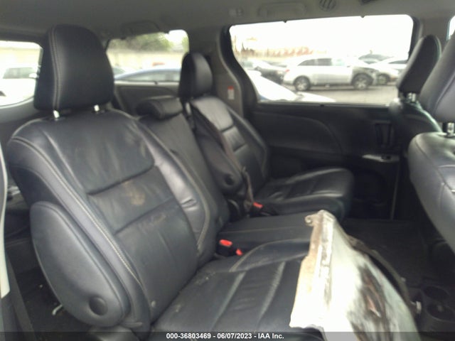 Toyota SIENNA SE 2017 5TDXZ3DC1HS868141 Image 9