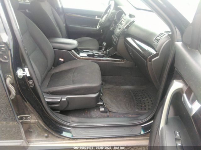 5XYKT3A63EG470237 KIA SORENTO LX
