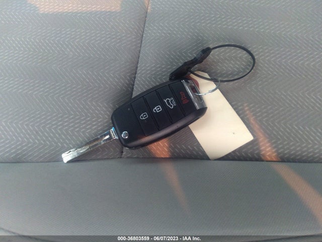 2020 KIA SPORTAGE LX VIN: KNDPM3AC3L7768984