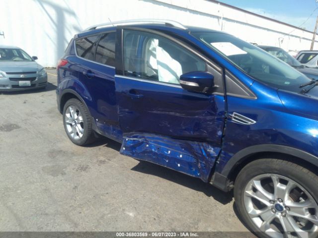 1FMCU9J94GUB39386 Ford Escape Titanium