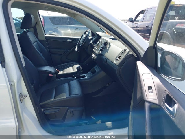 WVGAV3AX0EW615960 Volkswagen Tiguan Sel