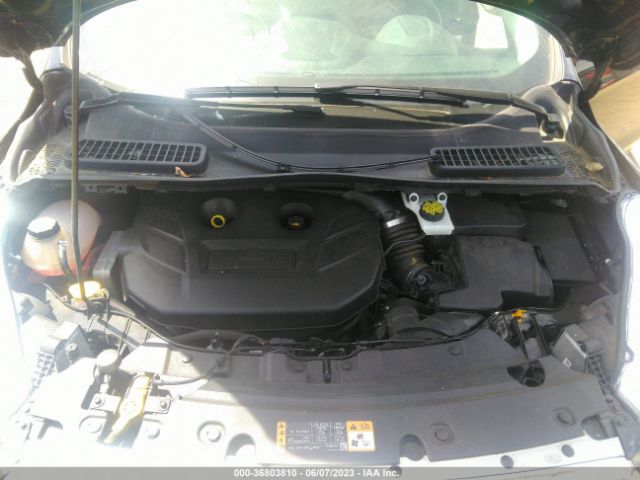 1FMCU9J9XHUC96180 Ford Escape Titanium