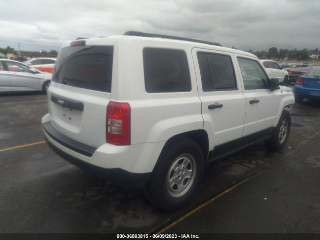 1C4NJRBB2GD508642 Jeep Patriot Sport