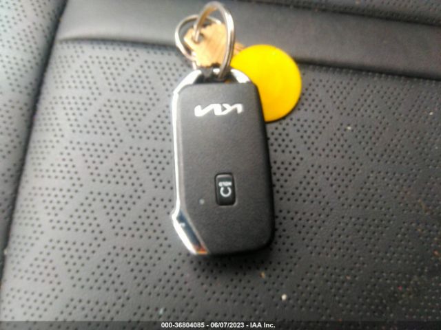5XYRKDLF2NG138374 KIA SORENTO SX
