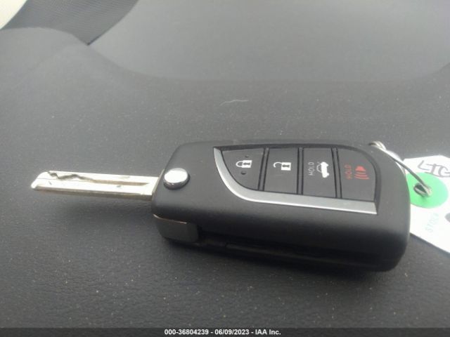5YFB4MDE4PP027955 Toyota COROLLA LE