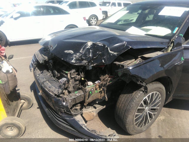 3VWE57BU1KM254569 Volkswagen JETTA SEL