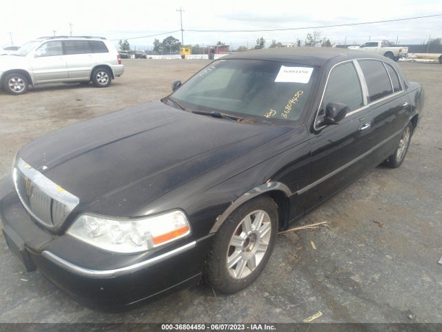 2007 LINCOLN TOWN CAR EXECUTIVE L W/LIVERY PKG VIN: 1LNHM84W67Y629497
