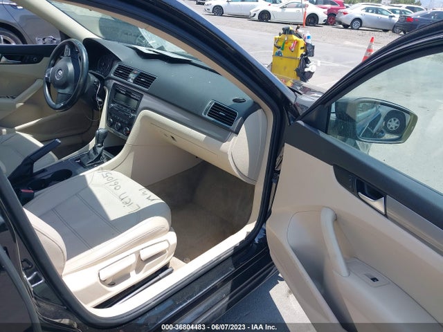 1VWAT7A37EC095446 Volkswagen Passat Wolfsburg Ed