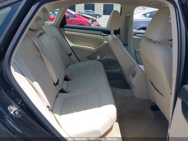 1VWAT7A37EC095446 Volkswagen Passat Wolfsburg Ed