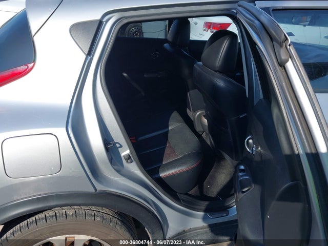 2011 NISSAN JUKE S VIN: JN8AF5MR5BT021702