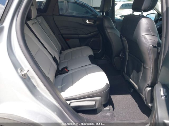 1FMCU0JZXPUA39093 Ford Escape Platinum