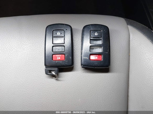 2018 TOYOTA RAV4 HYBRID LIMITED VIN: JTMDJREV8JD235490