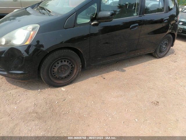 2013 HONDA FIT VIN: JHMGE8H39DC039766